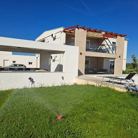 Vila Kotari